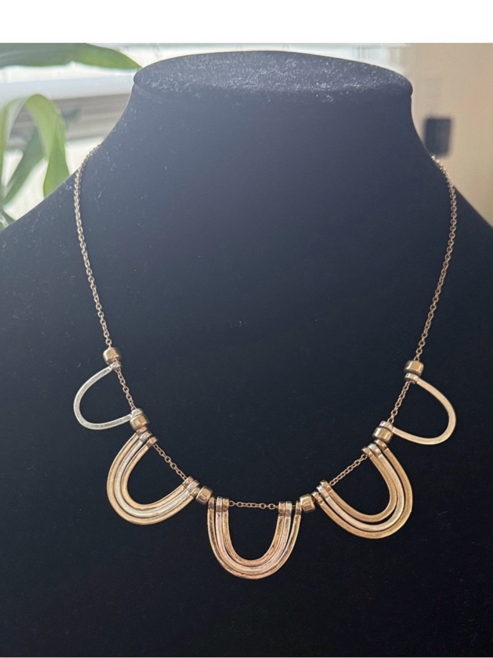 Elegant Gold-Tone Horseshoe Pendant Necklace - Women's Jewelry